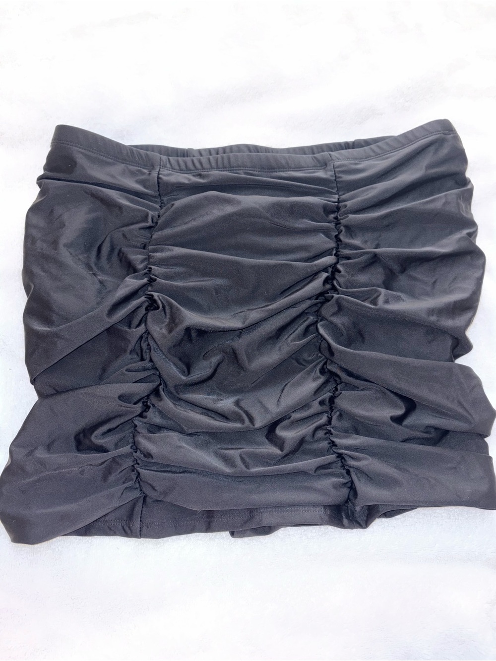 torrid Black Ruched swim Skirt with built in briefs Size 2
